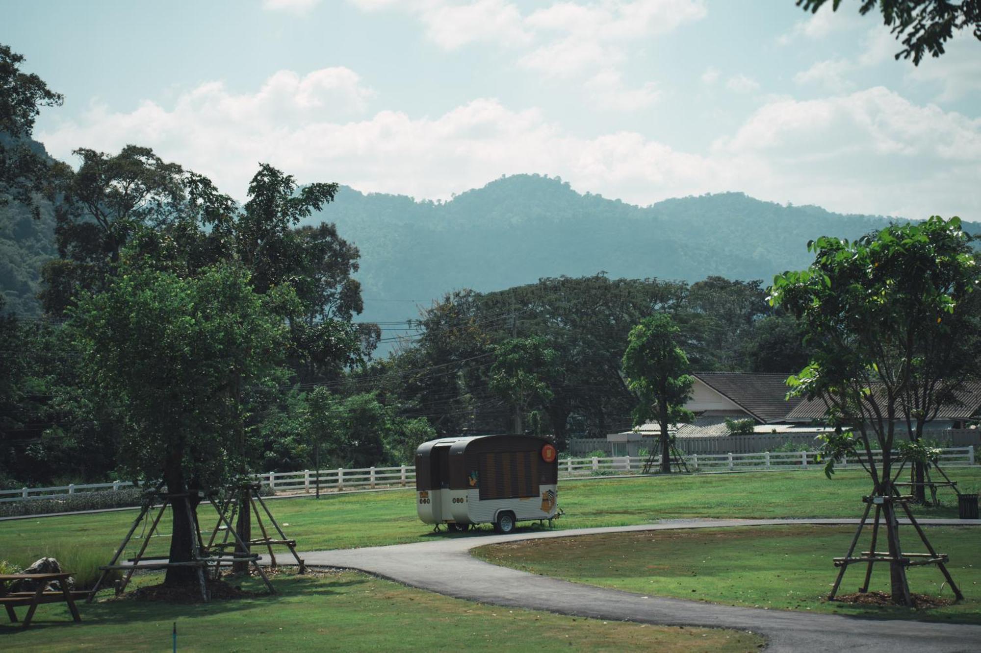 מלון מו סי Thames Valley Khao Yai - Sha Plus מראה חיצוני תמונה